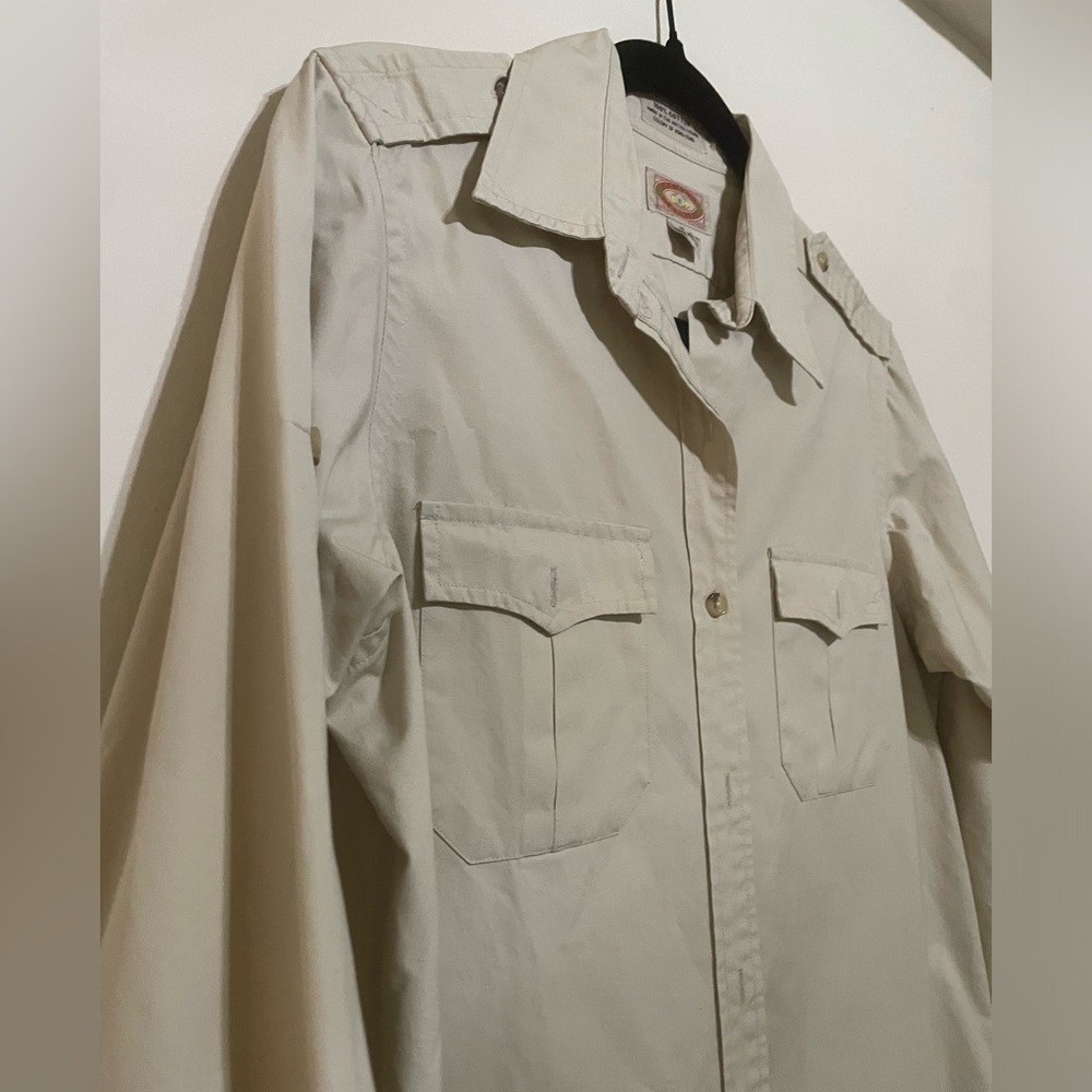 Banana republic 80’s vintage Beige Button-Up Shirt - Picture 4 of 5